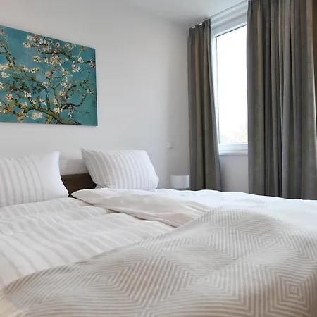 Captain's Finest 3 *