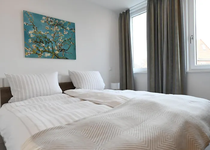 Captain's Finest 3 *