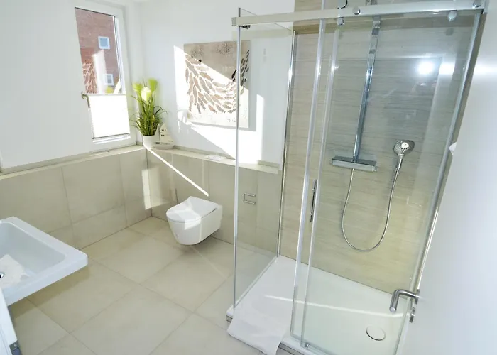 Captain's Finest 3 *